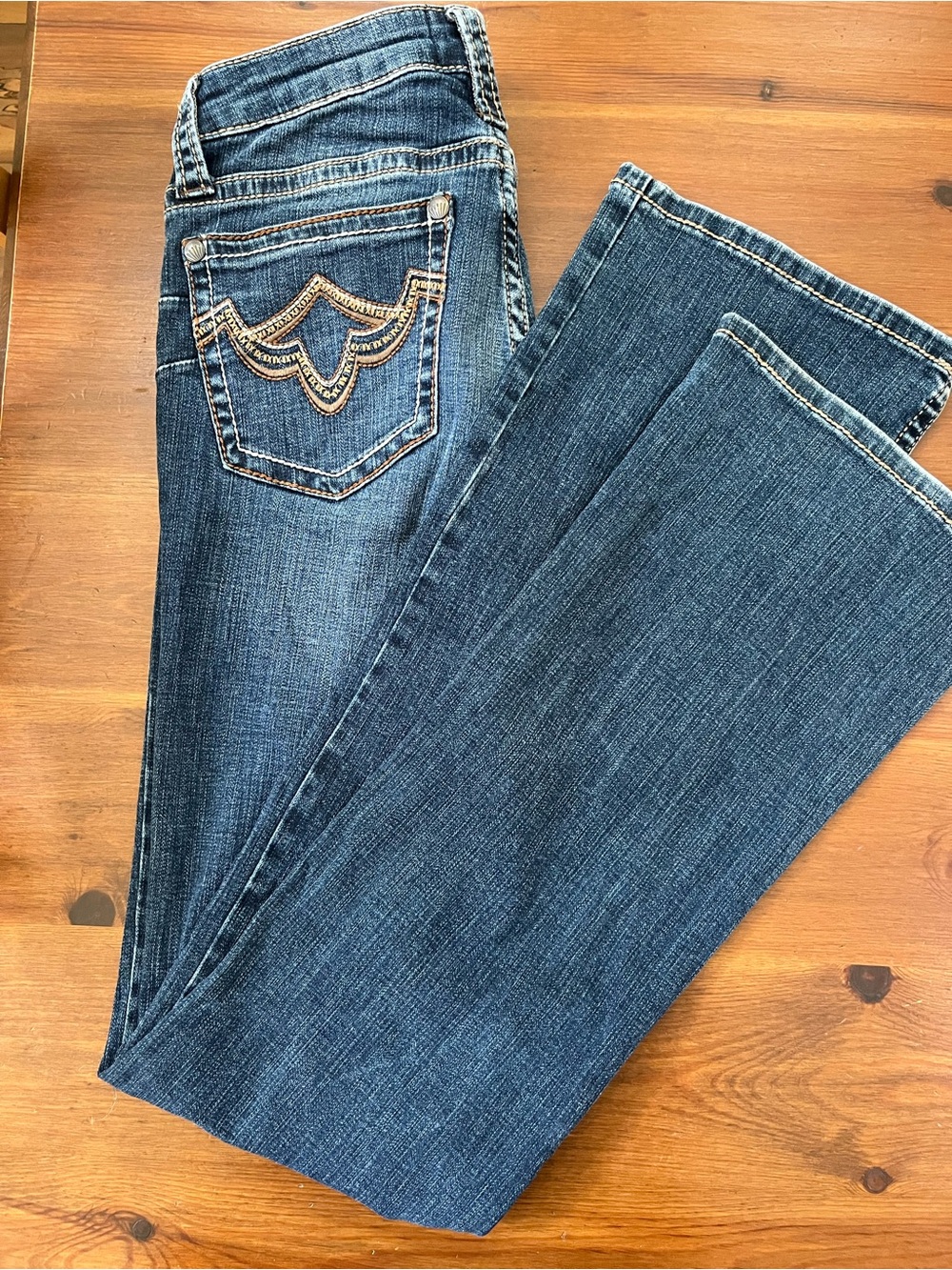 Women’s Shyanne Blue Embroidered Pocket Jeans